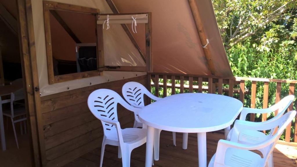 Camping Onlycamp La Confluence Savonnières Eksteriør bilde